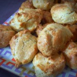 Gougères sucrées à la noix de coco et au sésame
